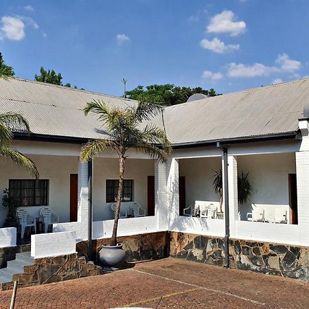 Lake Motel Hartbeespoort Buitenkant foto