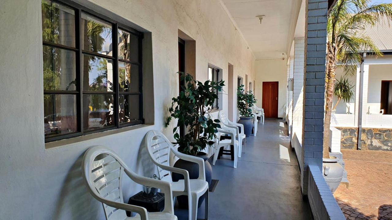 Lake Motel Hartbeespoort Buitenkant foto