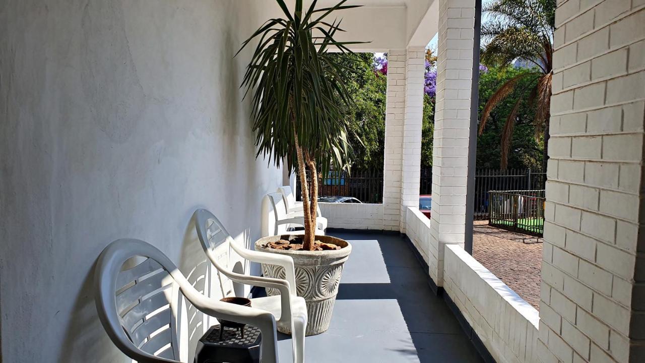 Lake Motel Hartbeespoort Buitenkant foto